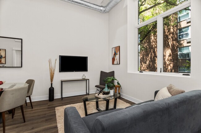 Photo - 1453 Maple Ave Unidad 206