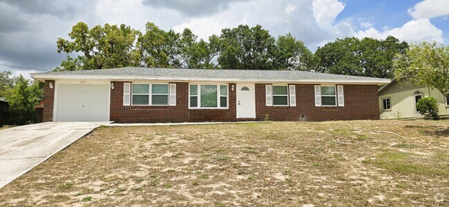 Building Photo - 1007 Highview Dr Rental
