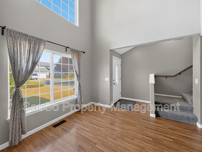Photo - 245 Trillium St