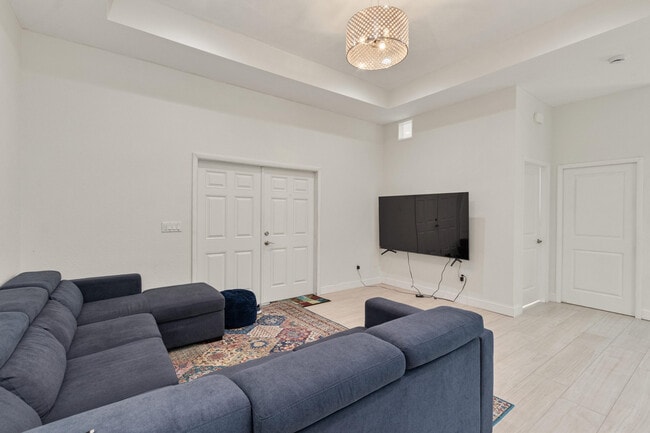 Photo - 6934 Grapeview Blvd