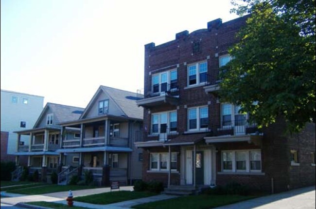 Photo - 1411-1419 W 110th St Apartments