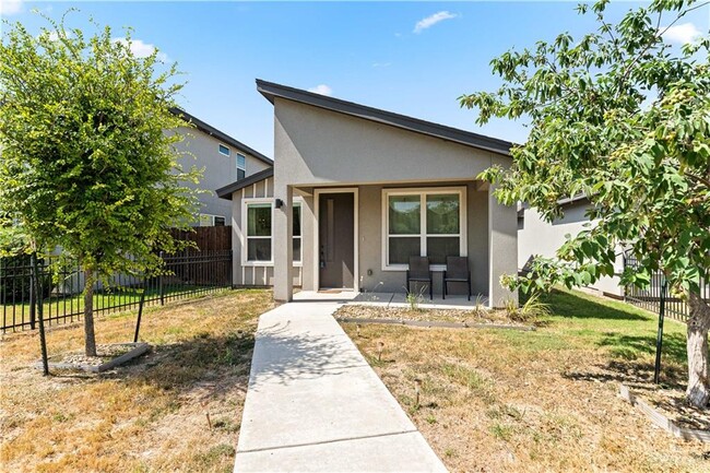 1321 Xavier Ave