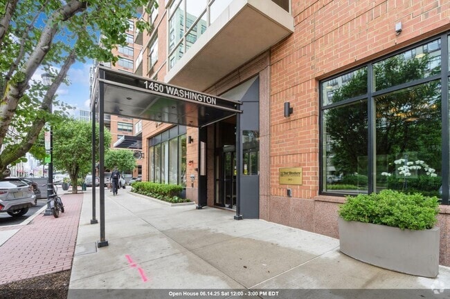 Building Photo - 1450 Washington St Unit PH 1206 Rental