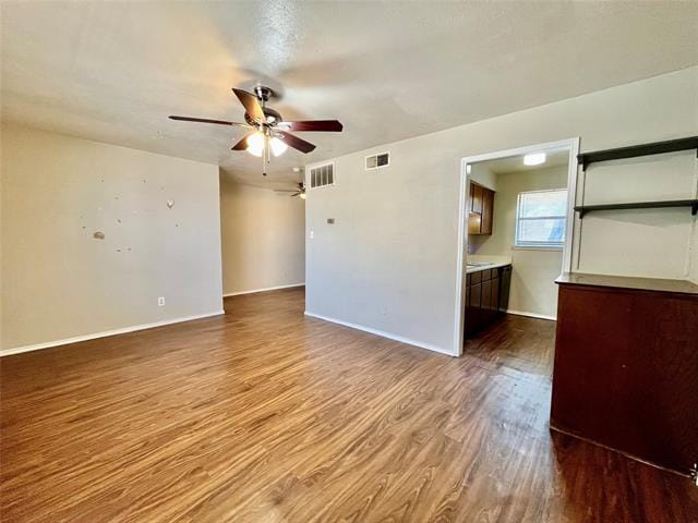 Building Photo - 2526 W Prairie St Unit 204 Rental