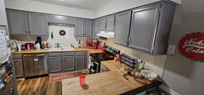 Building Photo - 4717 Walden Pond Dr Unit A Rental