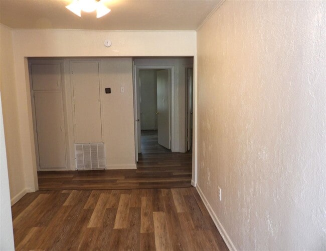 2020 NW 24th St