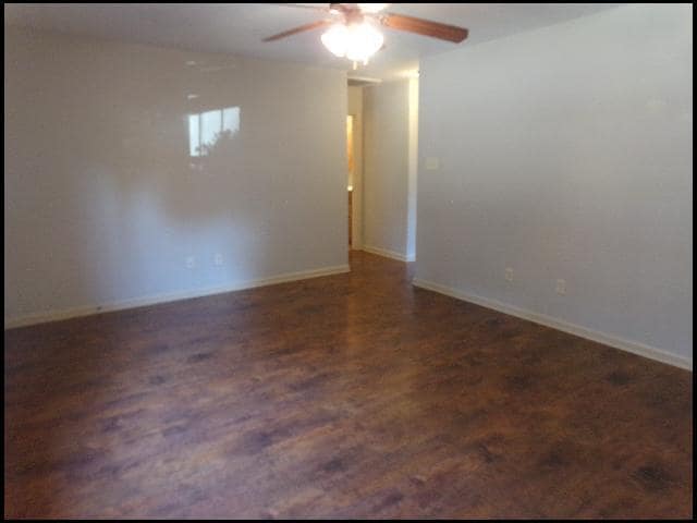 Photo - 400 E Locust St