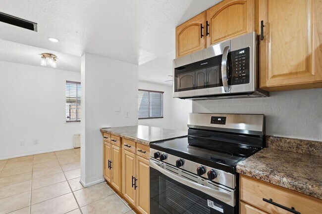 Photo - 1017 E Redfield Rd