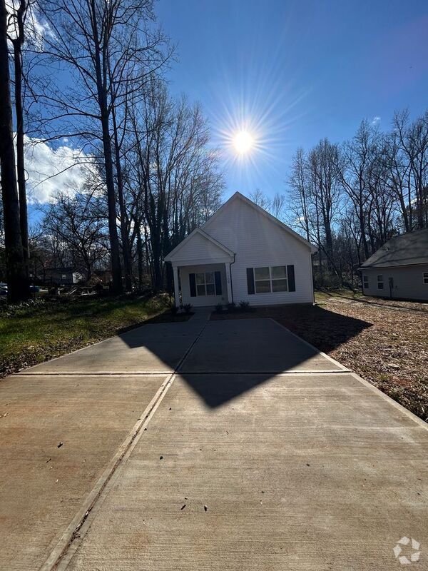 Building Photo - 1109 Goldsboro Ave Rental