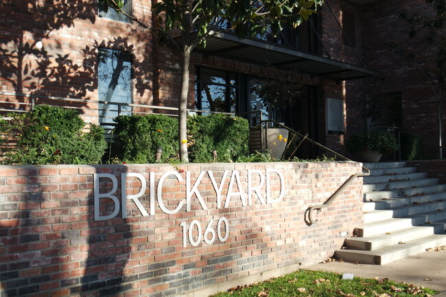 1 Bedroom Condo at the Luxurious Brickyard... - 1 Bedroom Condo at the Luxurious Brickyard...