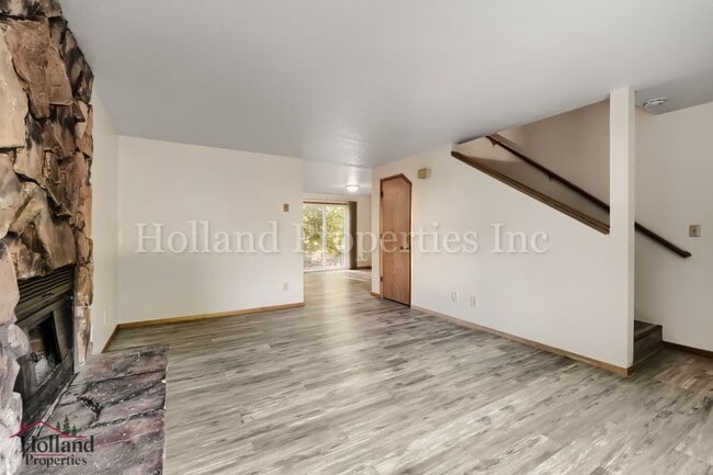 Photo - 4630 SW Southview Terrace