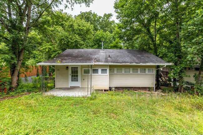Photo - 126 Wellington Cir