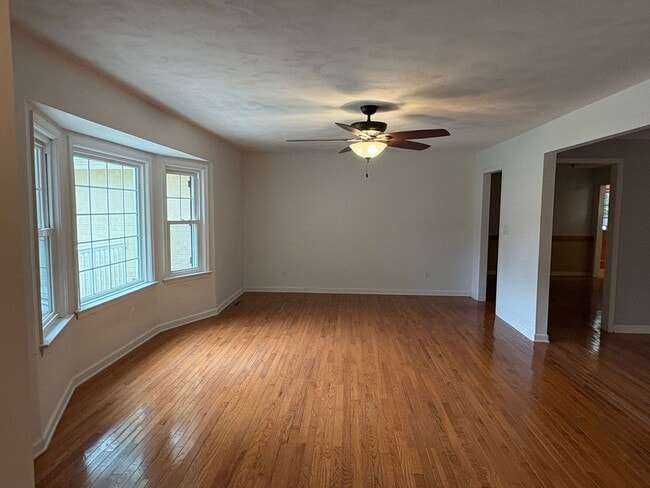 Photo - 1849 Oyster Bay Ln