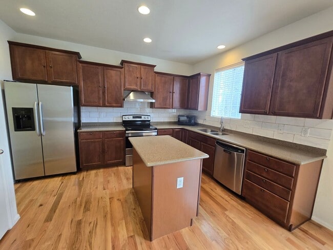 Photo - Beautiful 4-Bed, 3.5-Bath Home with Mountain Views on Quiet Cul-de-Sac