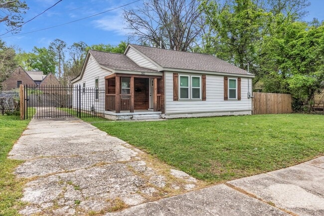 Building Photo - 382 Josephine St