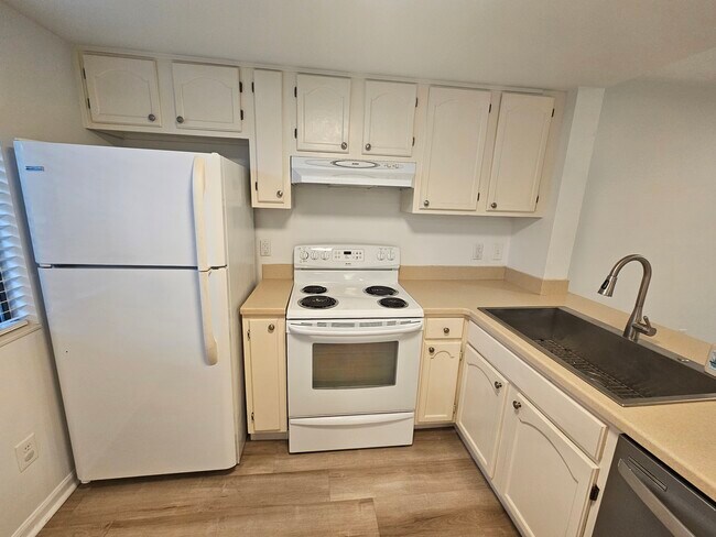 Photo - 3659 Saint Johns Ct Unit A