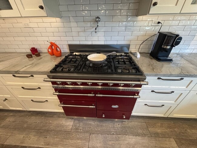 Photo - 2 Bed/2 Bath Oceanside Charmer!