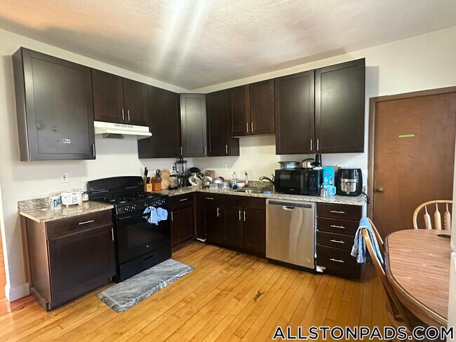 Photo - 53 Gardner St Unit 2