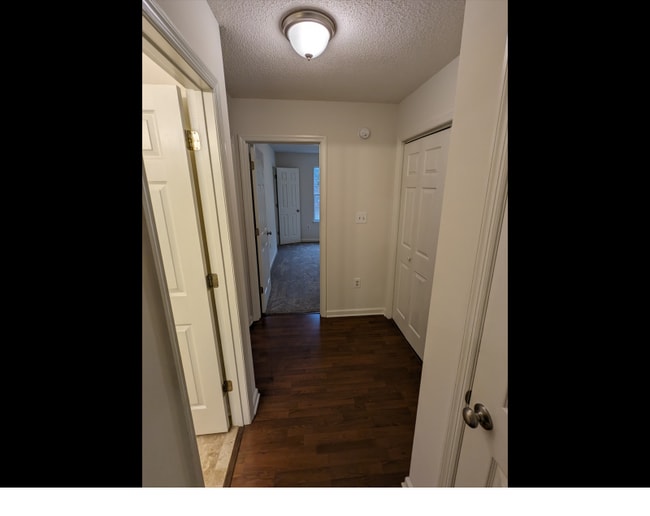 198 Leslie Ln