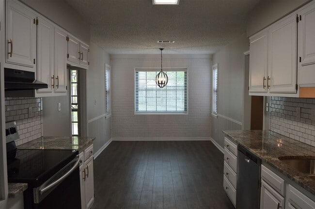 Photo - 3765 Birchvale Dr