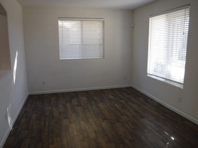 Photo - 1257 Kensington Dr