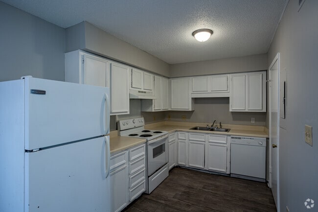 2BR. 1.5BA - 1100SF - Kitchen - Jackson Manor Apartments
