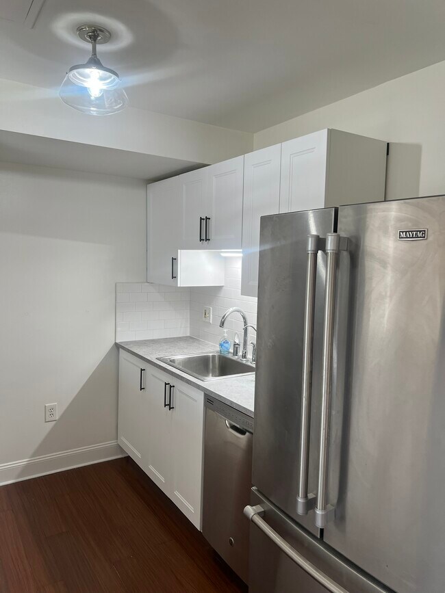 Photo - 289 Essex St Unidad 407