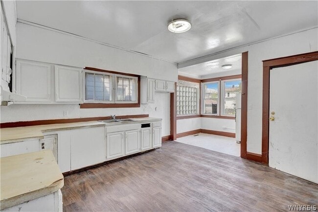 Building Photo - 1348 Pierce Ave