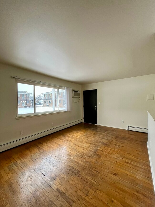 Photo - Harrison Street Apartments