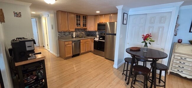 Photo - 558 Main St Unit 1D