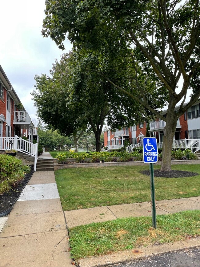 Photo - Byron Terrace Apartments