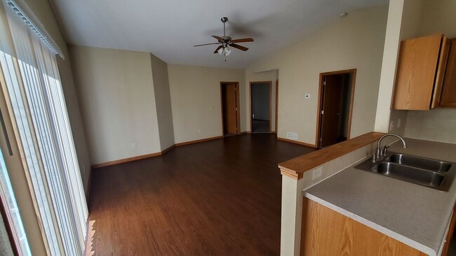 Photo - 1622 Clover Dr