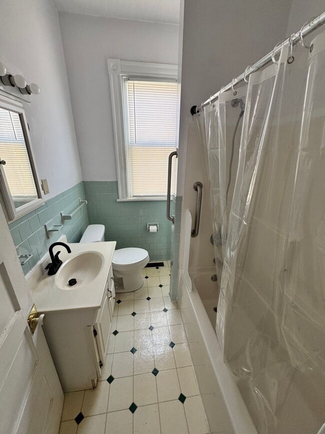 Photo - 2 bedroom house in Church Hill! Central air, yard, all electric and laundry!