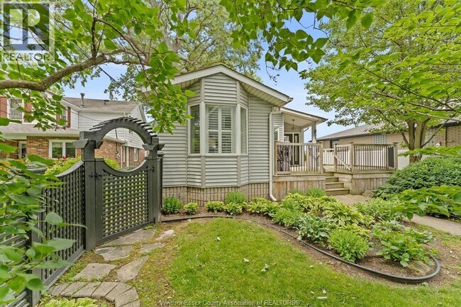 Photo - 12746 Riverside Dr E