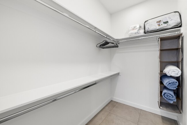 Photo - 2625 Warbler Ave