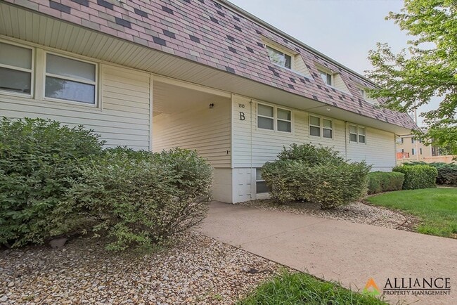 Building Photo - 1510 College Ave Unit College Ave., 1510-B8