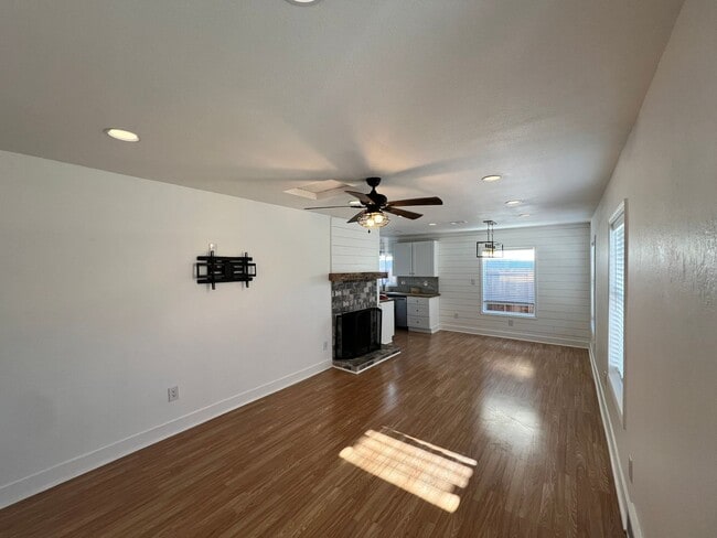 Photo - 1379 Westfield Ave