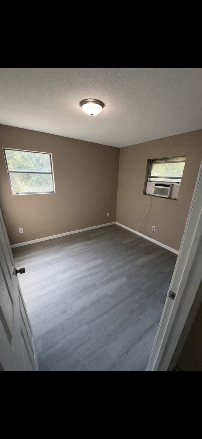 Photo - 14 Lakeview Dr