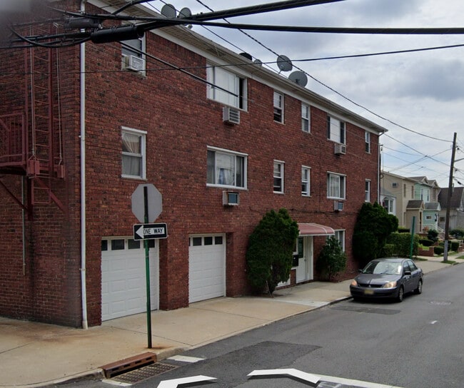 Photo - 142 Shaler Ave Unit 5