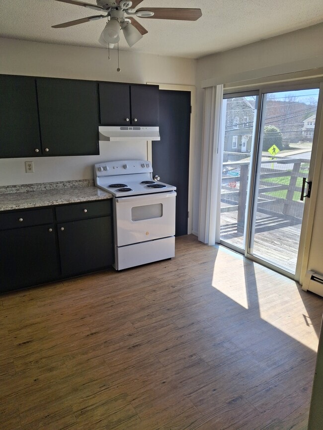 Photo - 22 Gold St Unit Gold Street Apartments