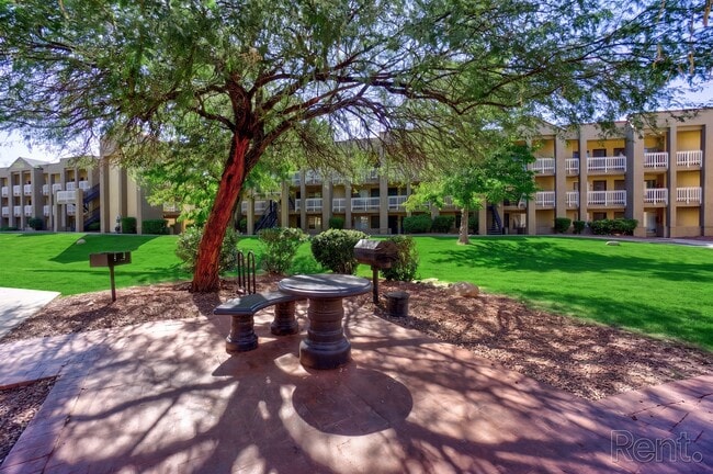 Pavilions at Pantano Apartments