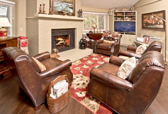 Photo - 50 Broadmoor Ln