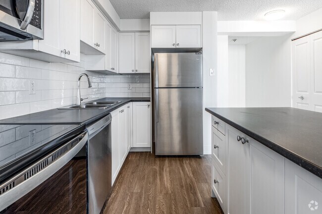 Interior Photo - 340 Colborne Street