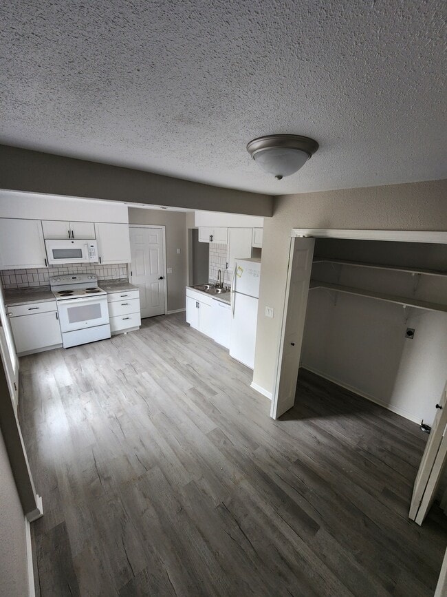 Photo - 139 N Washington St