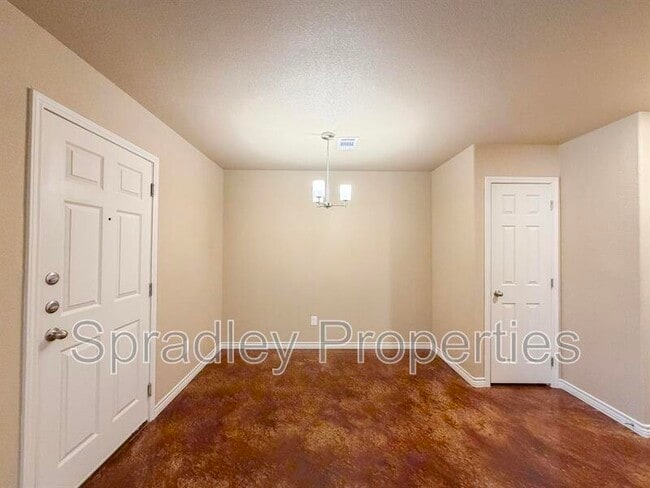 Photo - 1008 San Saba Ct