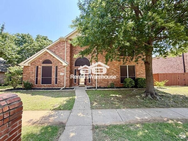 Building Photo - Beautiful Two-Story Home with Space, Comfo...