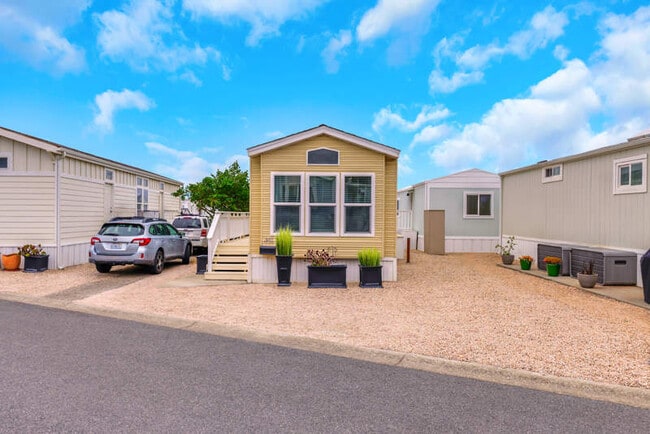 Building Photo - 341 3rd Ave