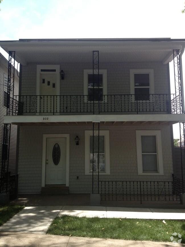 Building Photo - 532 Forest Ave Rental