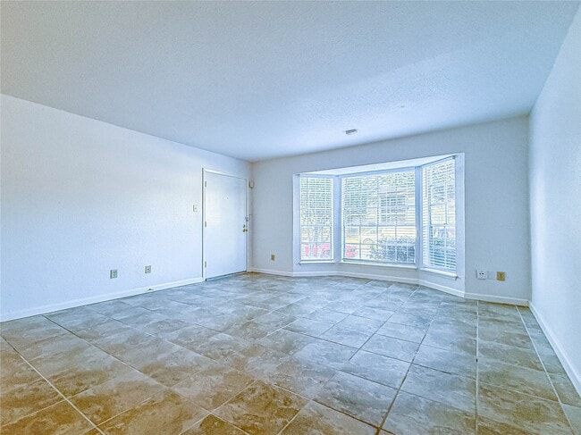 Photo - 9201 Clarewood Dr Unit 198