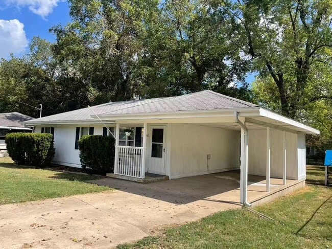 Photo - Cute house north Springfield